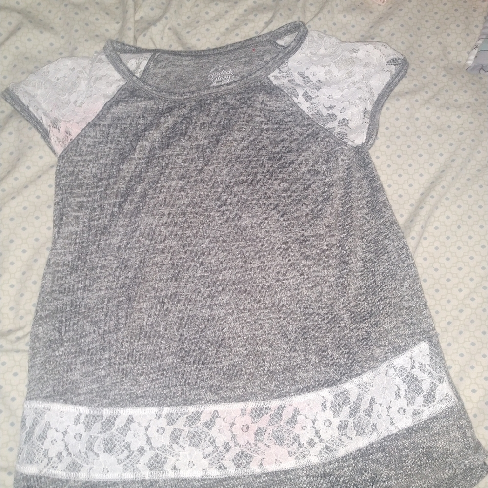 Grey shirt with white lace